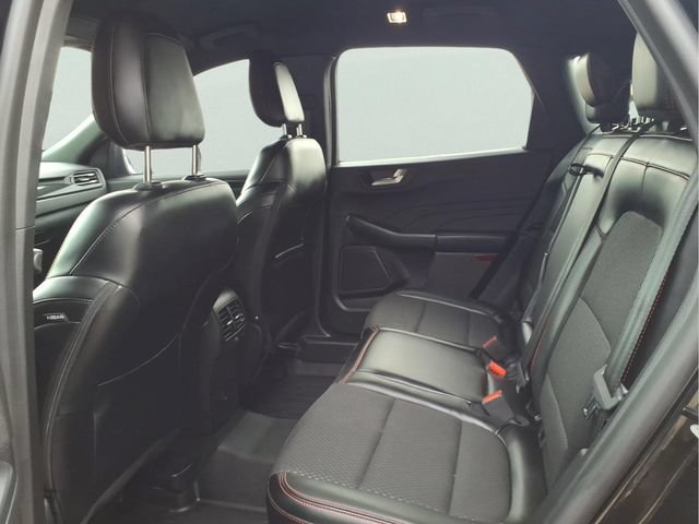 Certified 2024 Ford Escape ST-Line w/ Tech Pack #1 AWD/4WD image 9