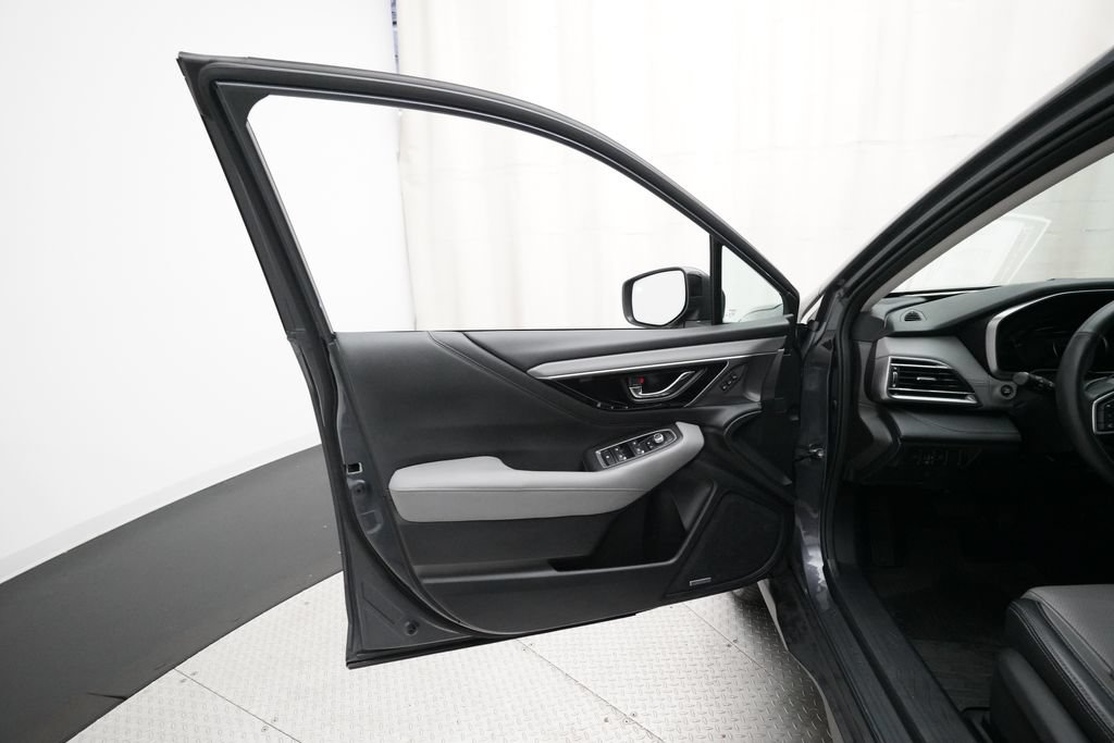 Used 2023 Subaru Outback Limited XT AWD/4WD image 29