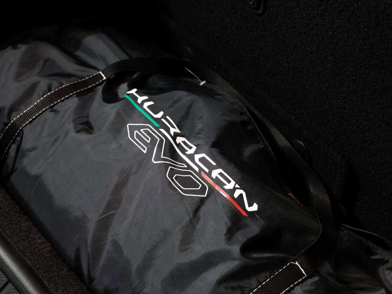 Used 2020 Lamborghini Huracan EVO image 30