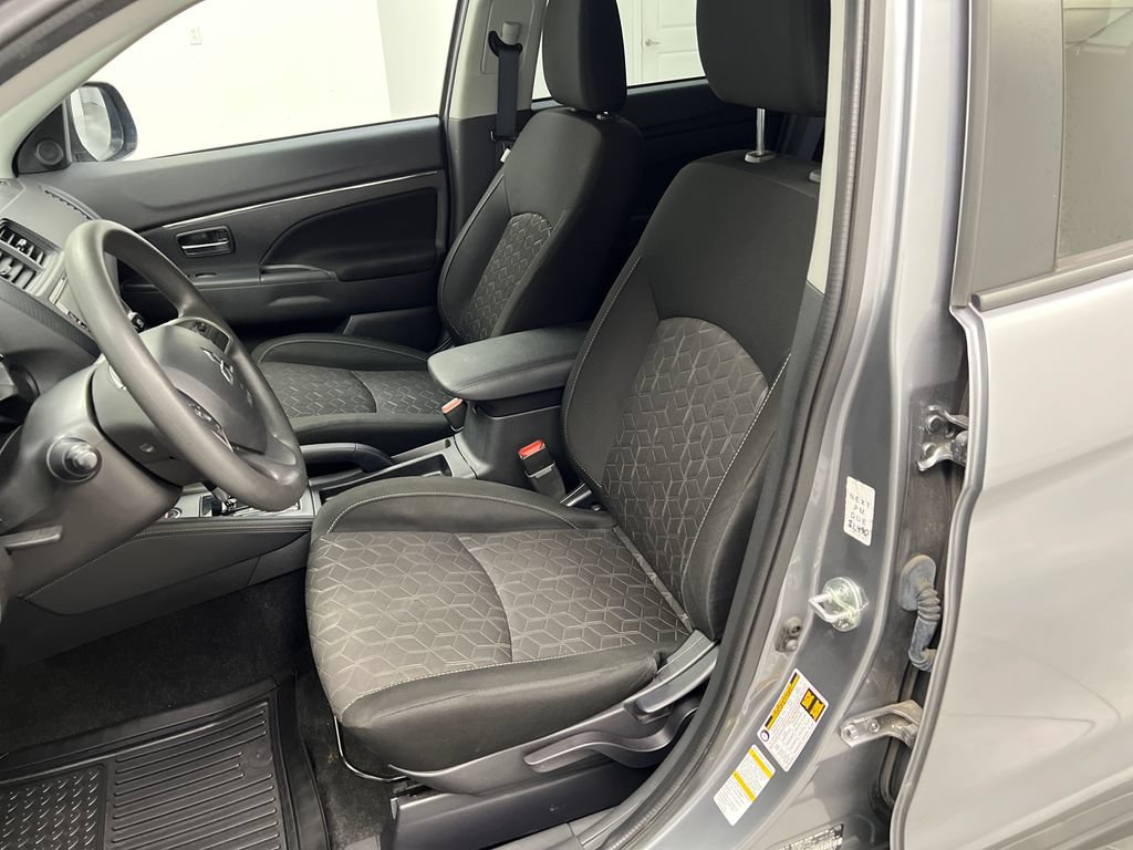 Used 2024 Mitsubishi Outlander Sport ES AWD/4WD image 13