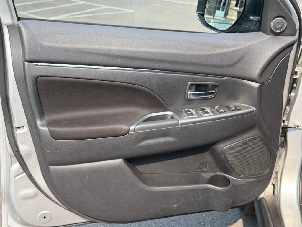 Used 2021 Mitsubishi Outlander Sport SE FWD image 20