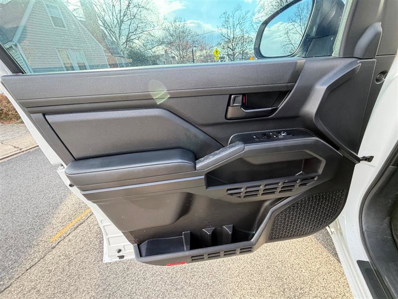 Used 2024 Toyota Tacoma SR image 28