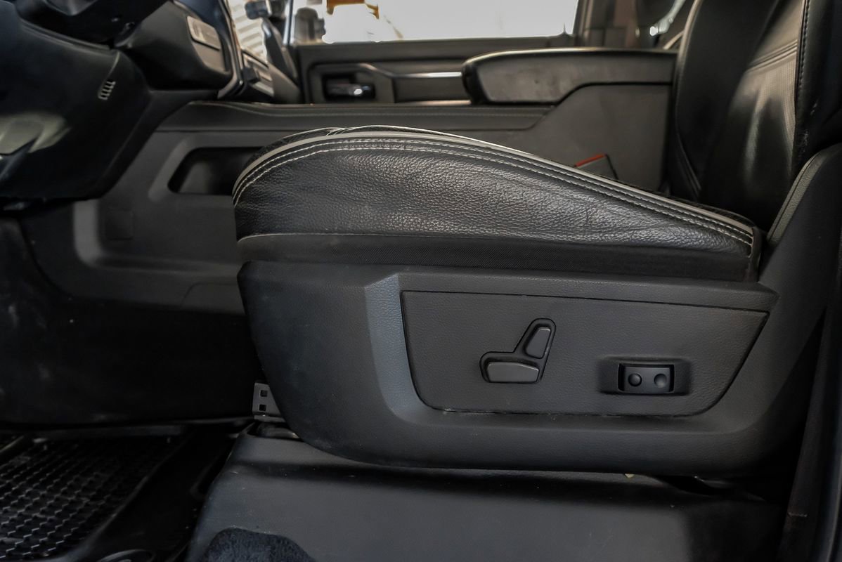 Used 2022 RAM 3500 Limited image 29