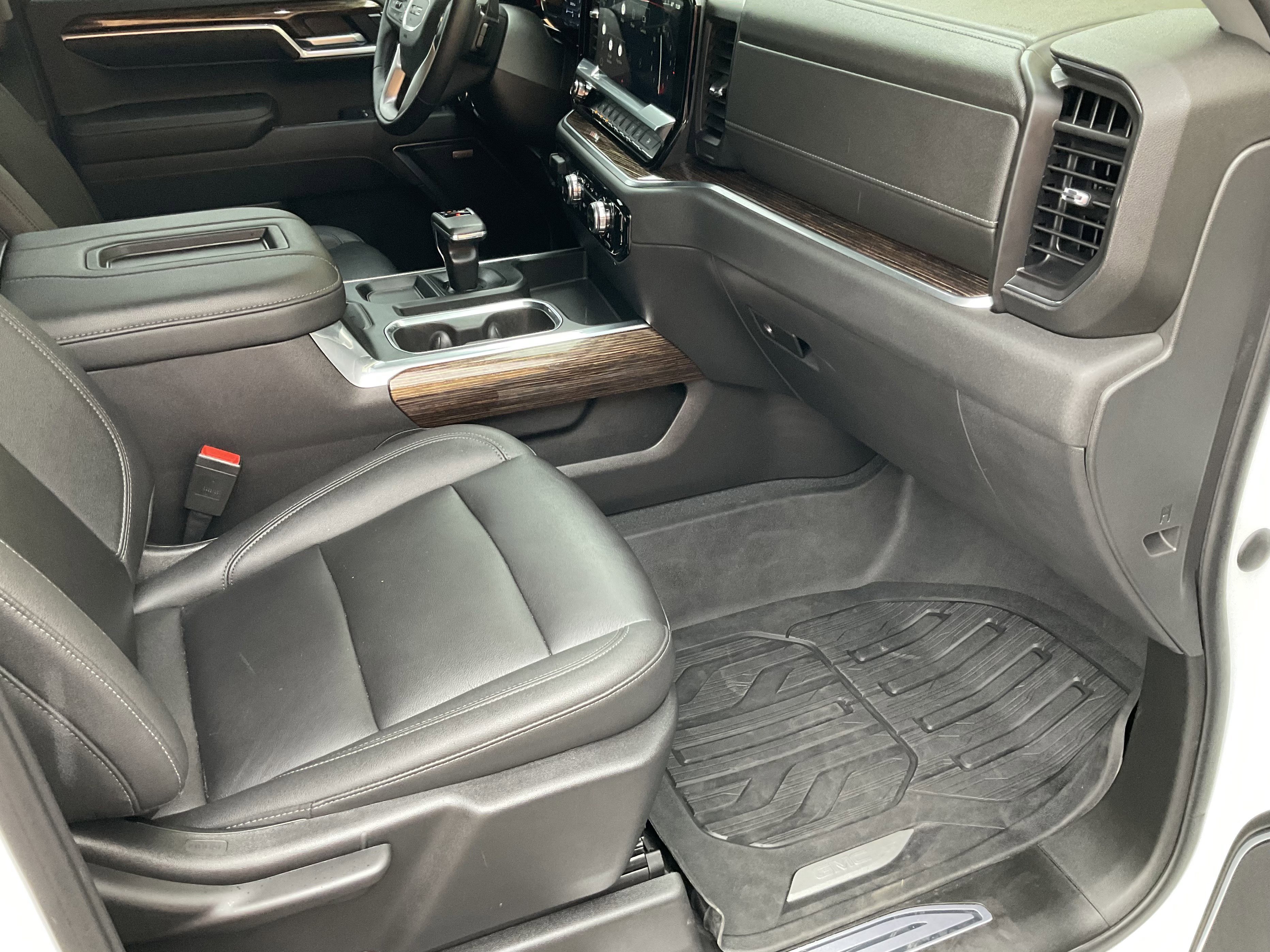 Used 2022 GMC Sierra 1500 Elevation w/ Elevation Premium Package AWD/4WD image 26