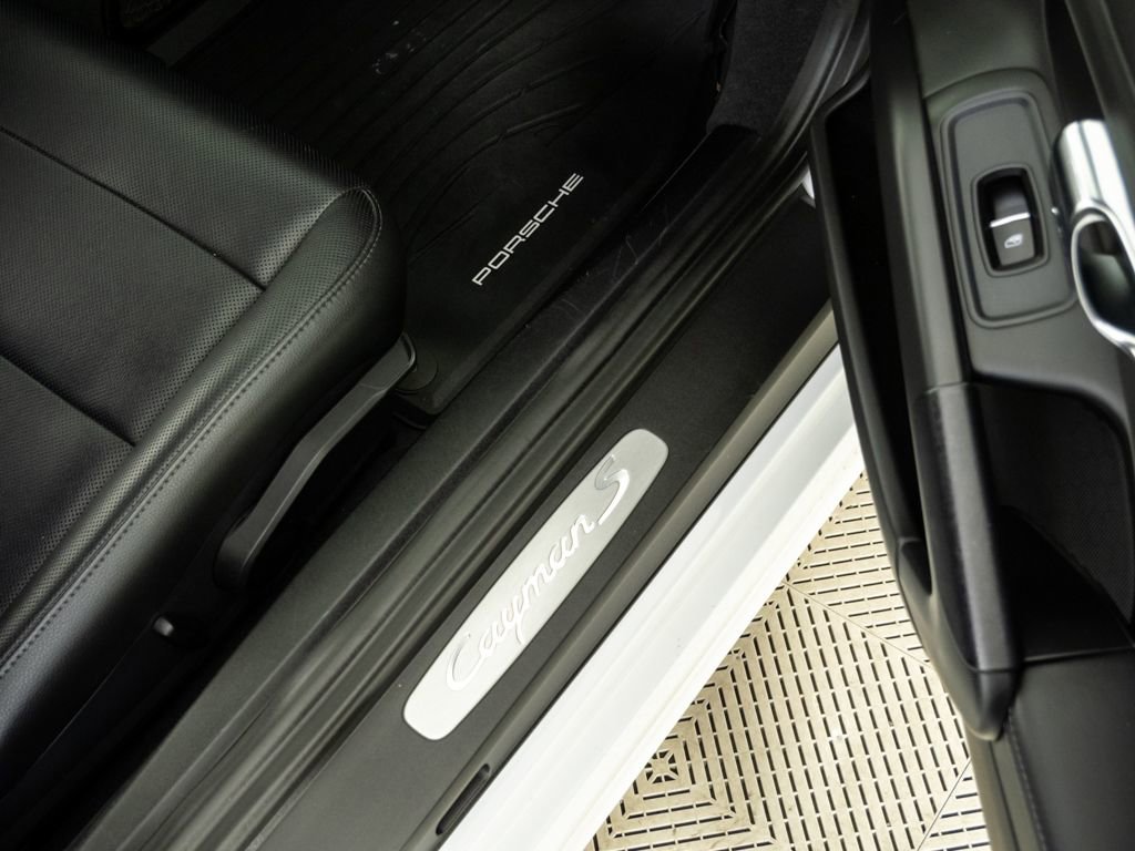Used 2015 Porsche Cayman S RWD image 18
