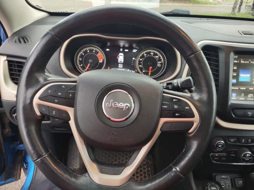 Used 2018 Jeep Cherokee Limited w/ High Altitude Package AWD/4WD image 8