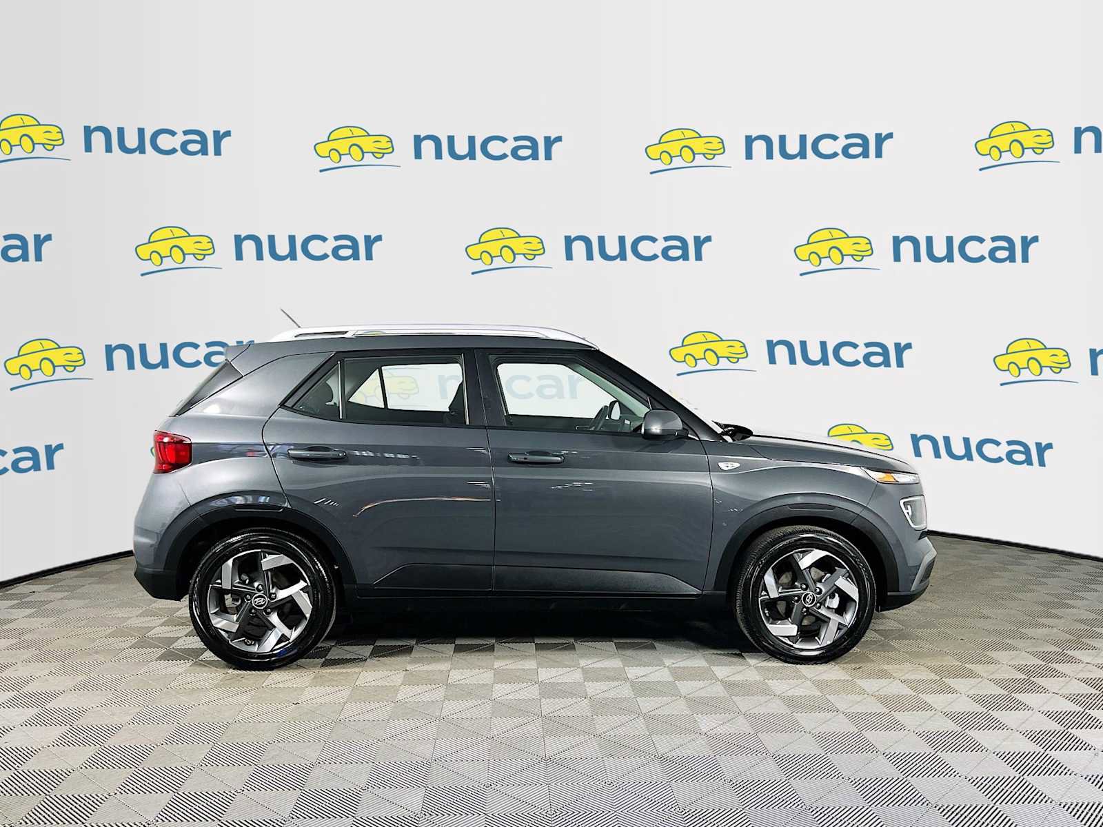 Certified 2025 Hyundai Venue SEL image 8