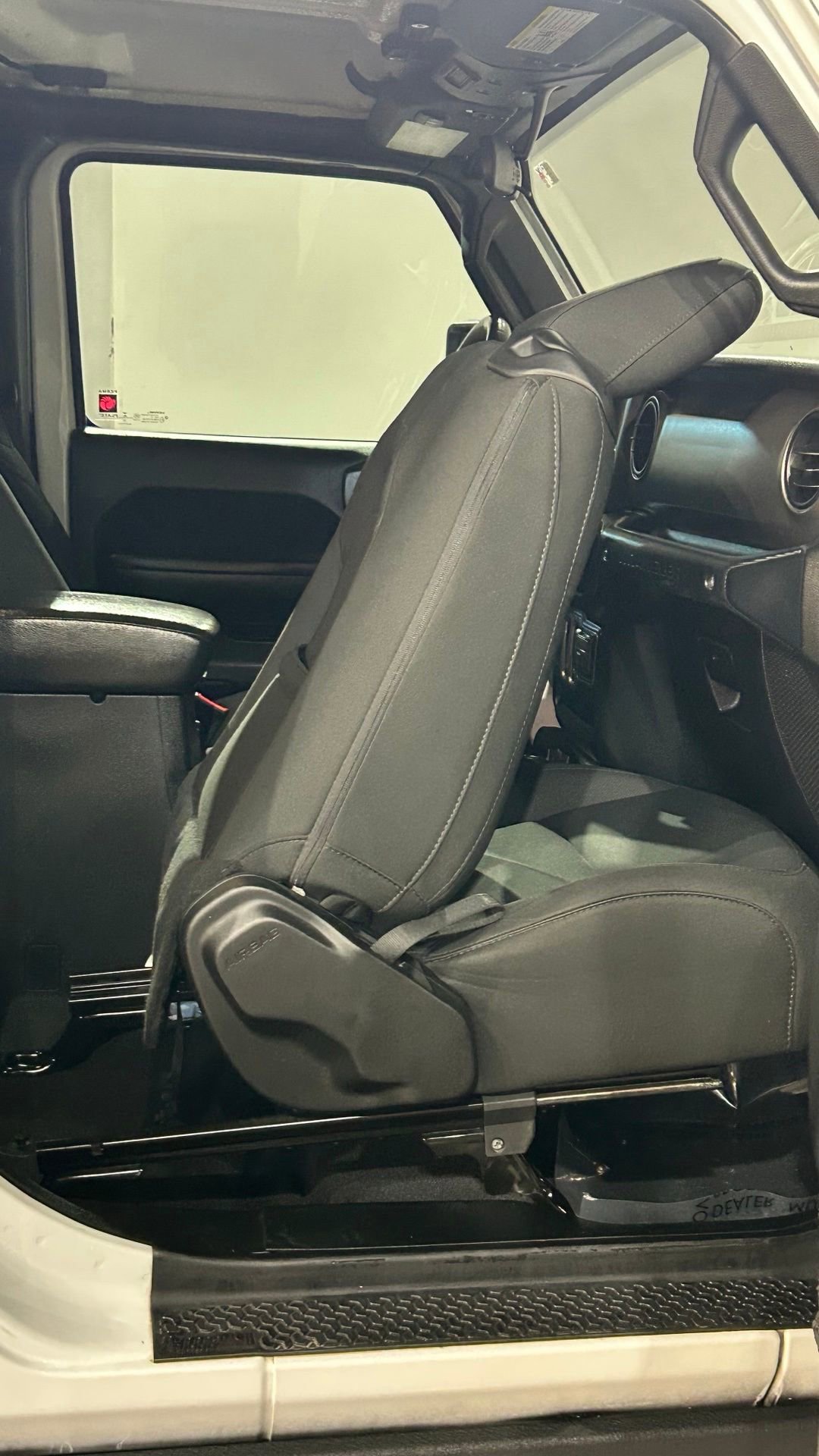 Used 2019 Jeep Wrangler Sport AWD/4WD image 50