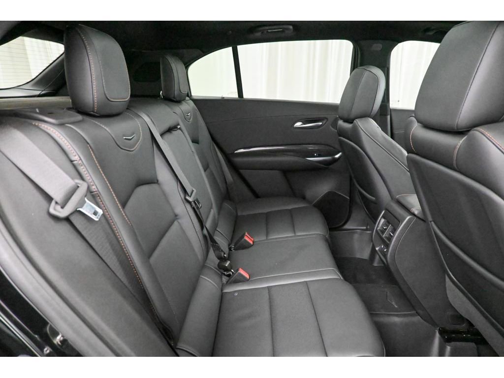 Used 2023 Cadillac XT4 Sport w/ LPO, ONYX Package image 18