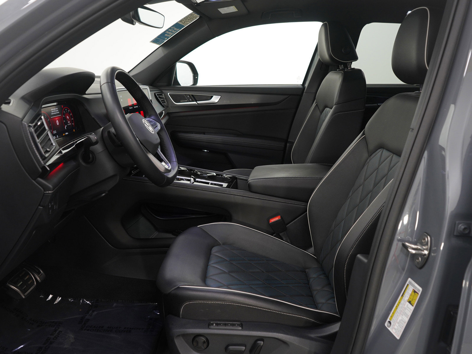 Used 2024 Volkswagen Atlas Cross Sport SEL Premium R-Line image 15