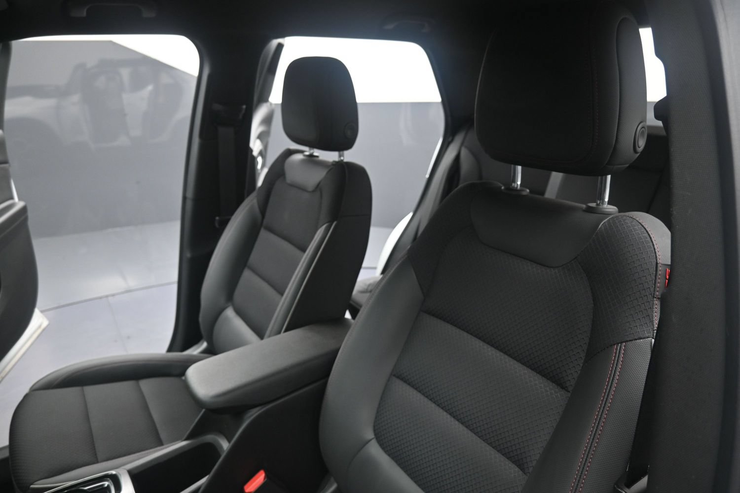 Used 2023 Chevrolet TrailBlazer RS w/ Convenience Package FWD image 17