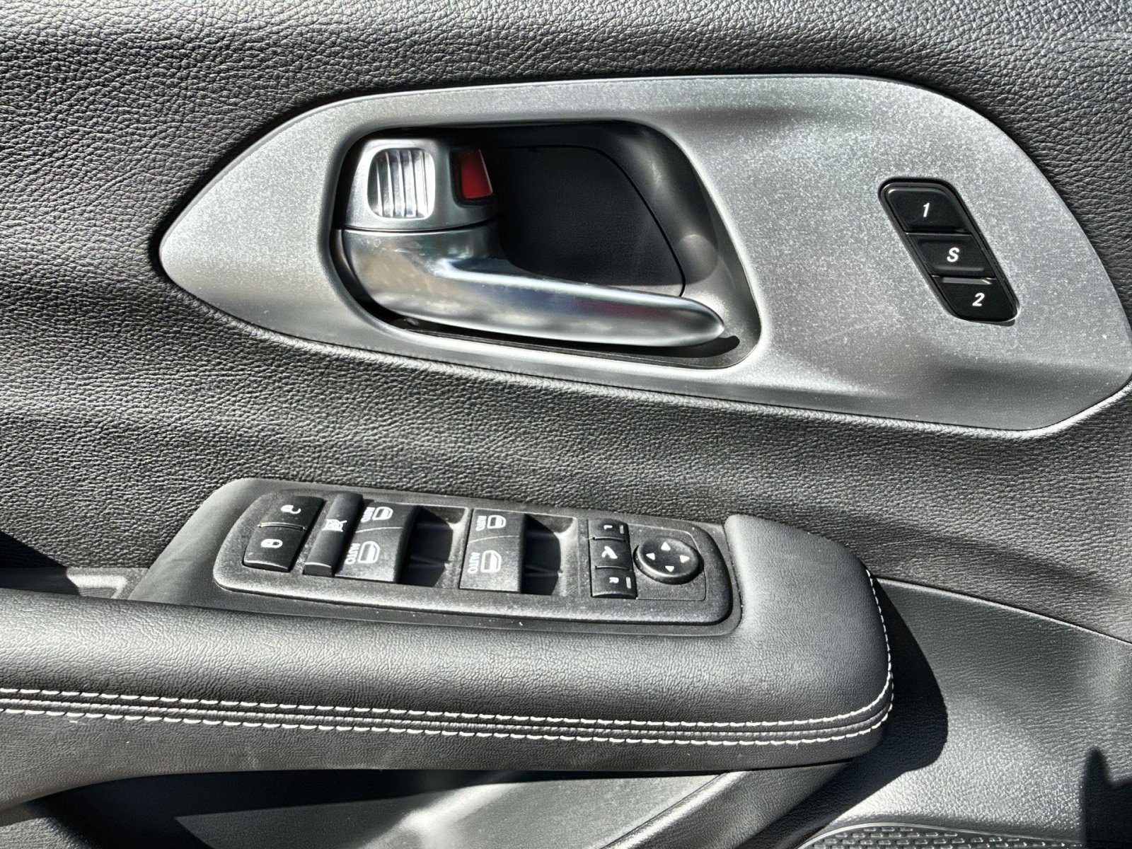 New 2026 Chrysler Pacifica Limited w/ S Appearance Package image 15