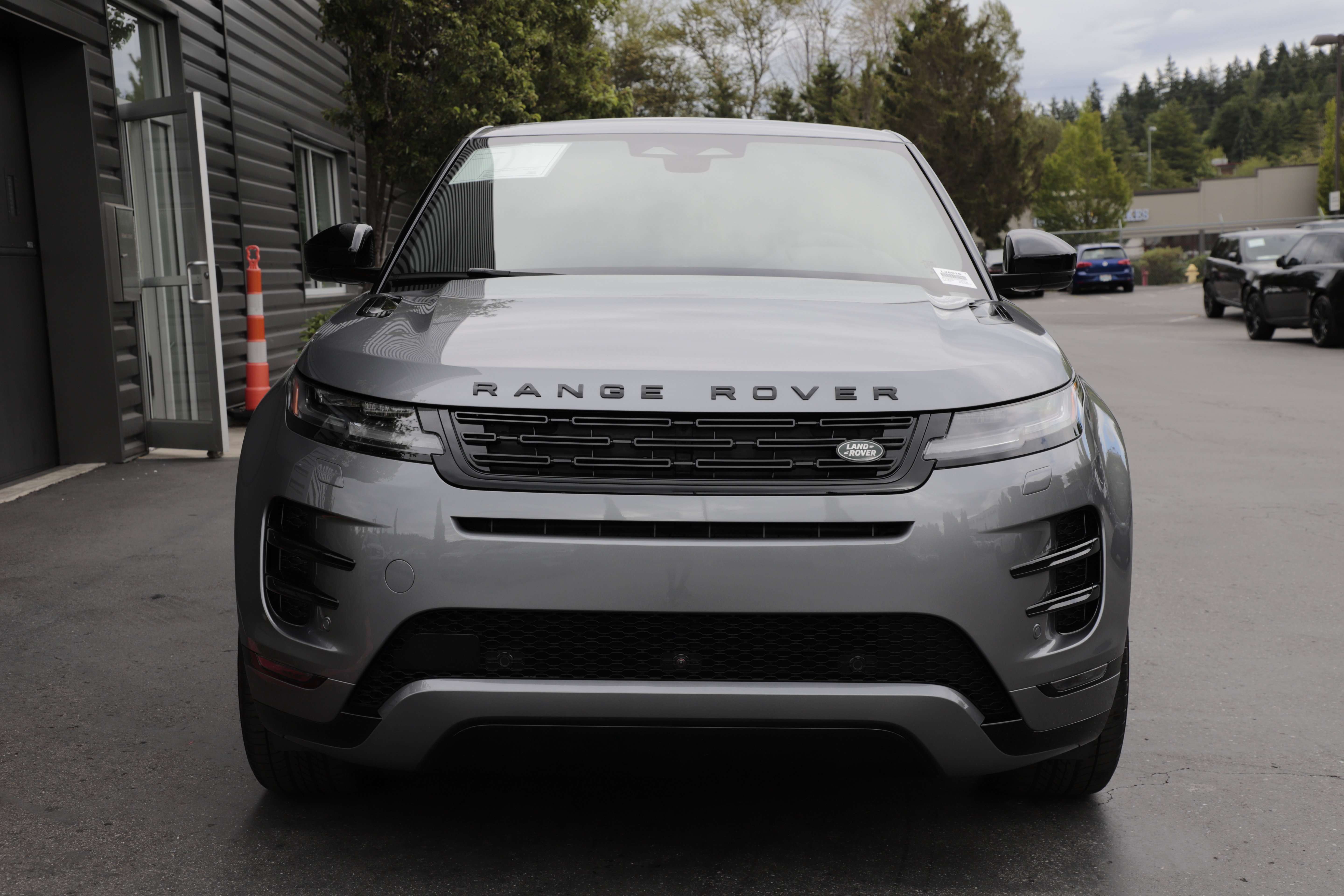 New 2026 Land Rover Range Rover Evoque Dynamic SE AWD/4WD image 4