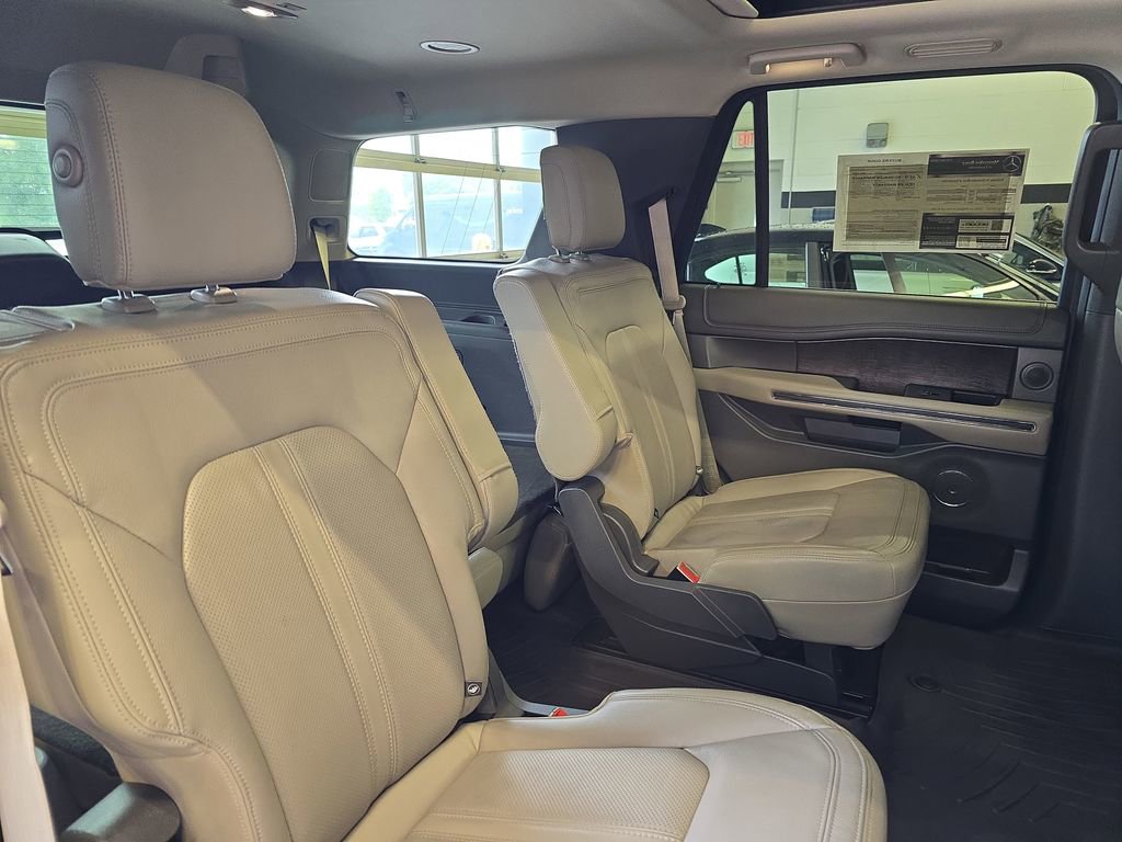 Used 2019 Ford Expedition Limited w/ Equipment Group 302A RWD image 14