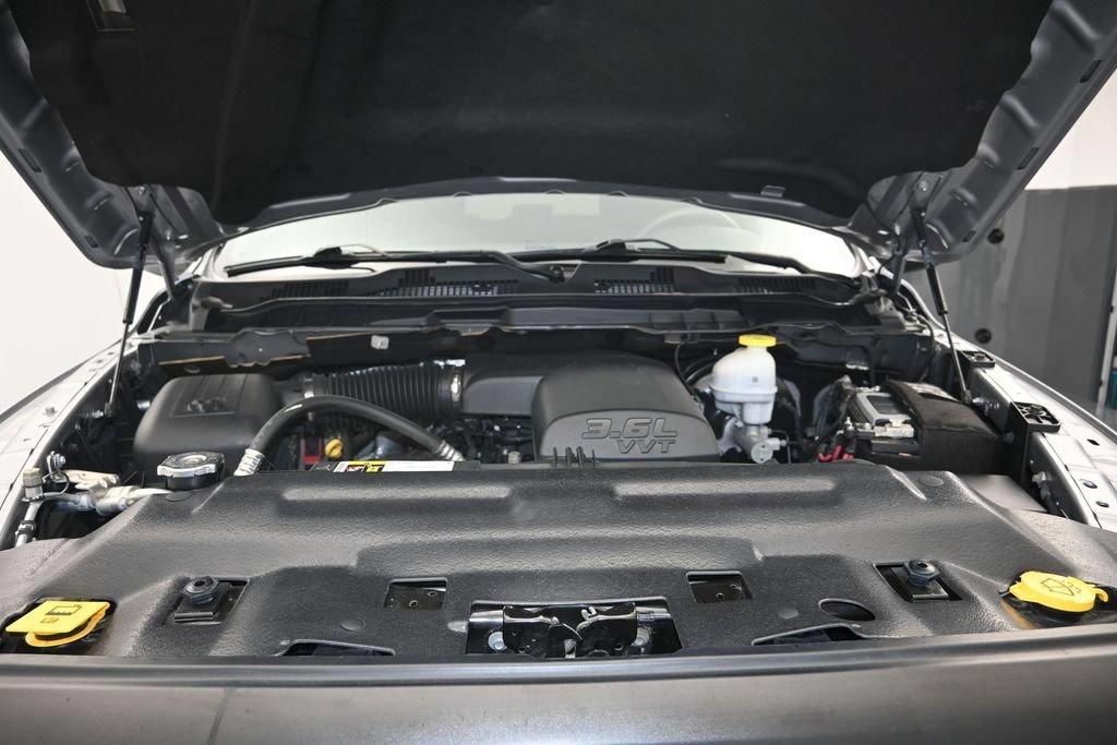 Used 2024 RAM 1500 Classic Warlock RWD image 27