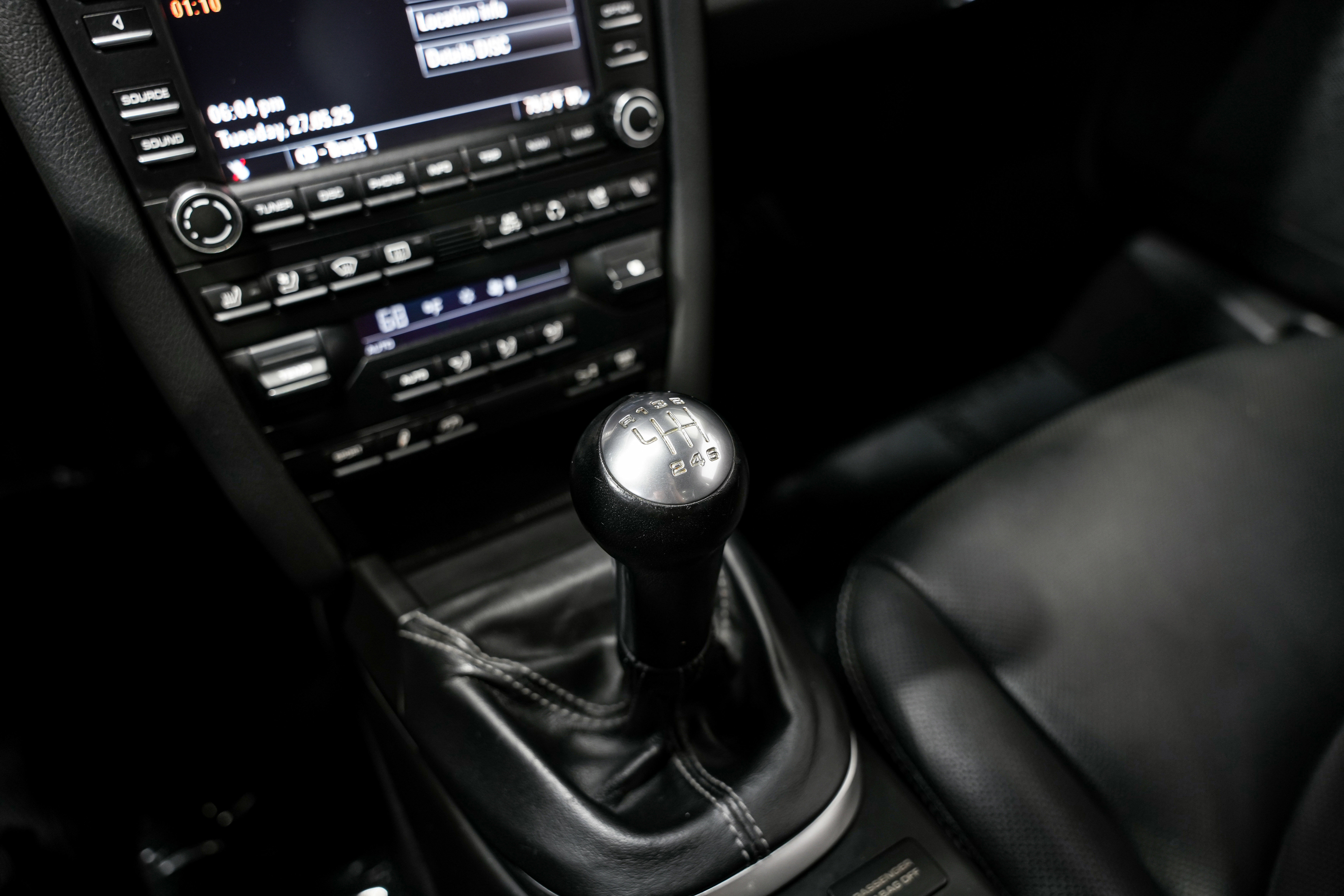 Used 2011 Porsche 911 Carrera 4S image 14