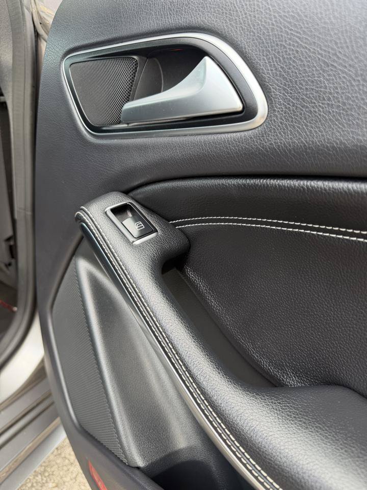 Used 2015 Mercedes-Benz CLA 250 image 41