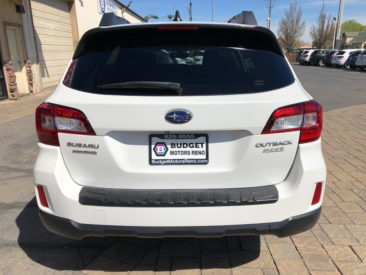 Used 2016 Subaru Outback 2.5i Limited w/ Popular Package #4 image 3