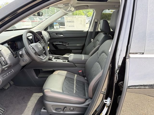 New 2026 Nissan Pathfinder Platinum AWD/4WD image 13