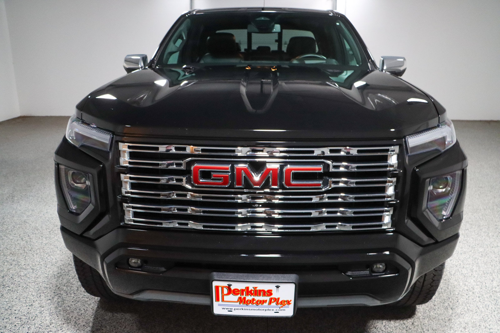 Used 2023 GMC Canyon Denali AWD/4WD image 4