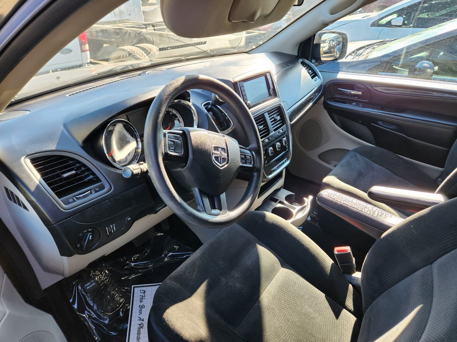 Used 2018 Dodge Grand Caravan SE image 10