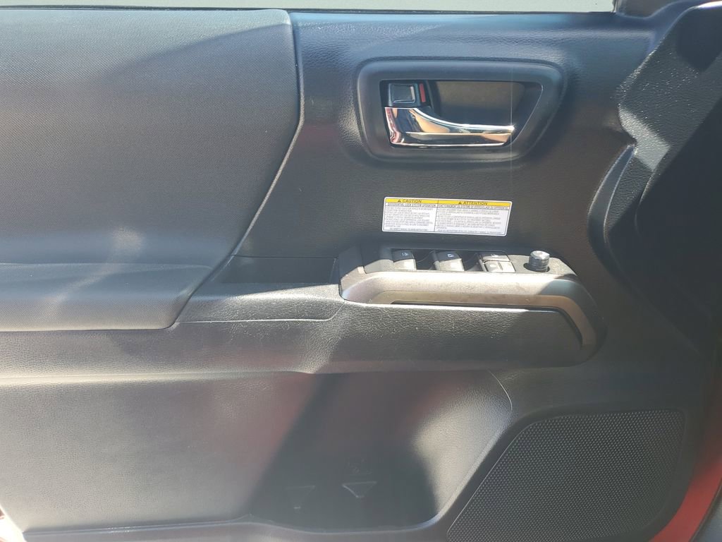 Used 2019 Toyota Tacoma TRD Off-Road RWD image 18