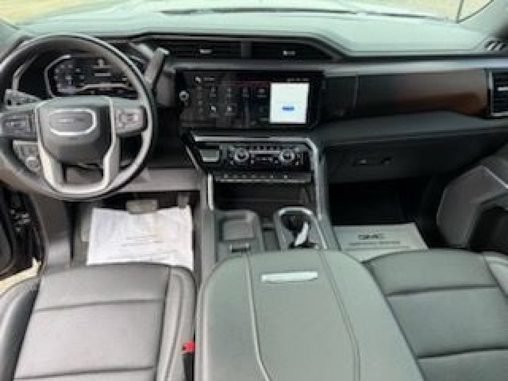 Used 2025 GMC Sierra 3500 Denali AWD/4WD image 29