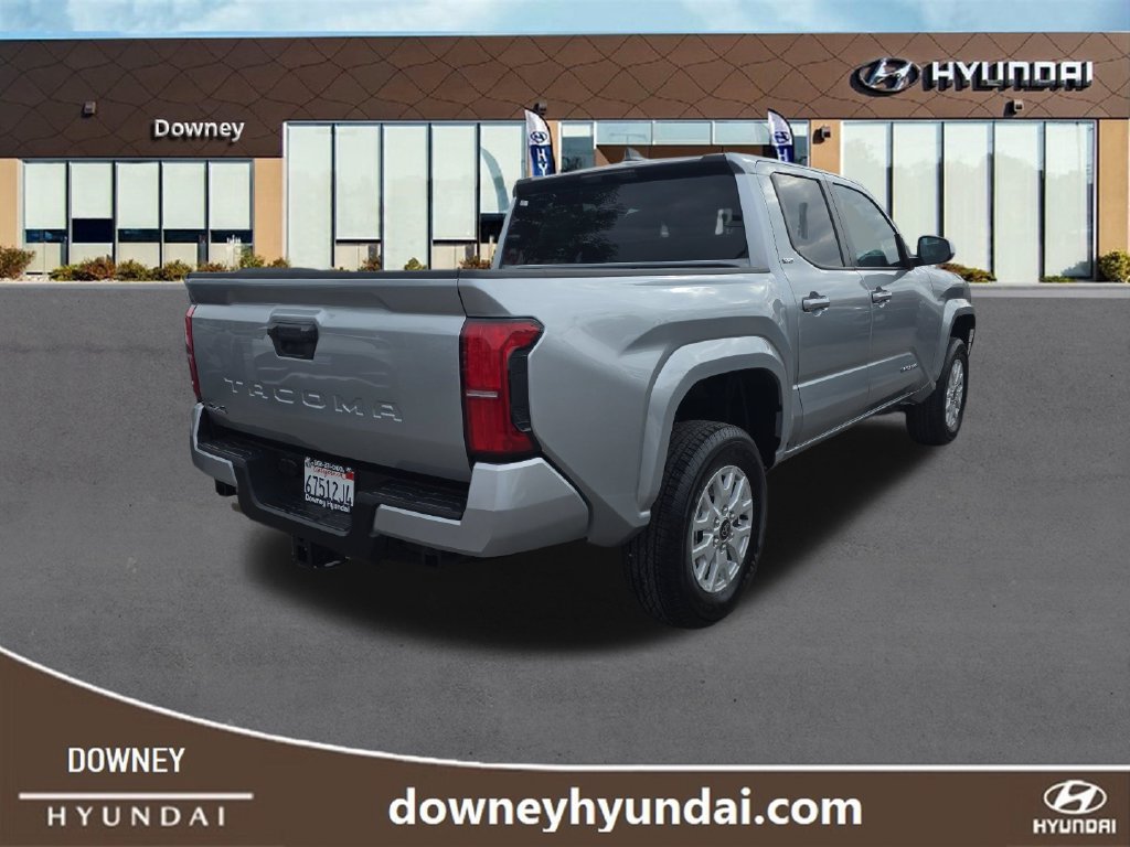 Used 2025 Toyota Tacoma SR5 AWD/4WD image 5