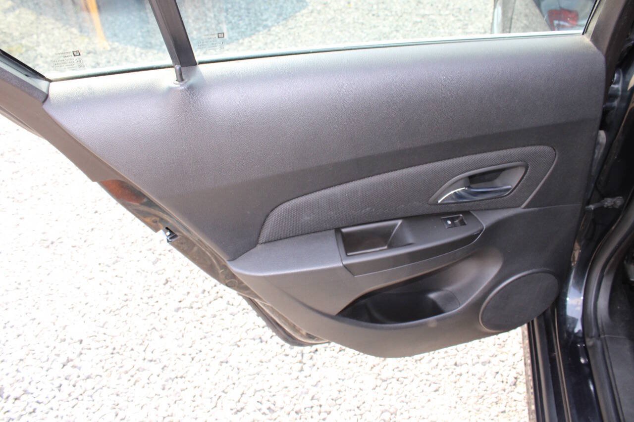 Used 2013 Chevrolet Cruze LTZ w/ Enhanced Safety Package FWD image 22