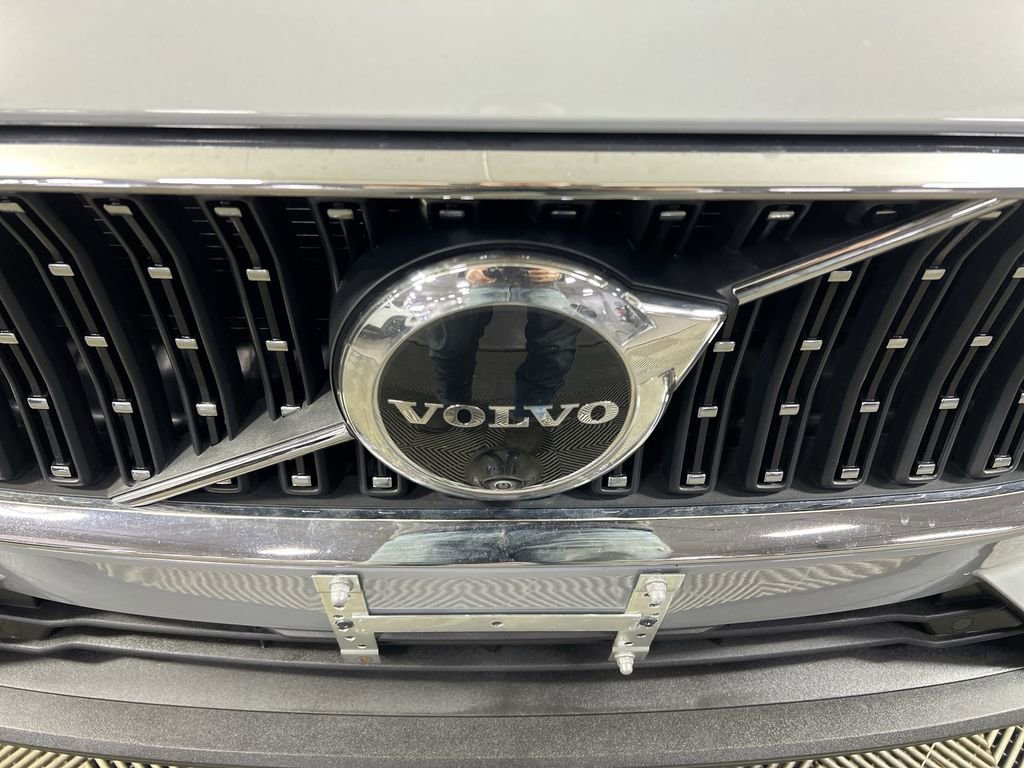 Used 2025 Volvo V60 B5 Cross Country Plus image 30