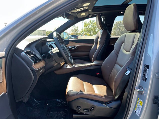 Certified 2024 Volvo XC90 T8 Plus w/ Protection Package AWD/4WD image 18