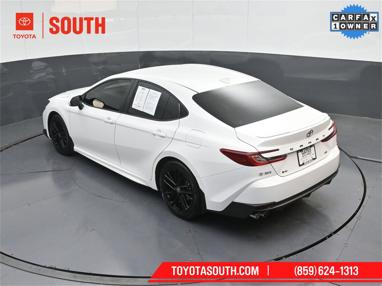 Used 2025 Toyota Camry SE w/ Convenience Package image 45