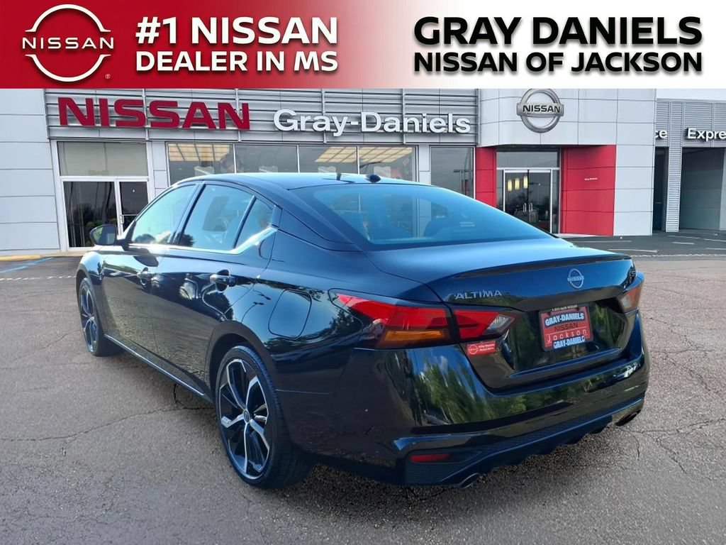 Certified 2025 Nissan Altima 2.5 SR FWD image 6