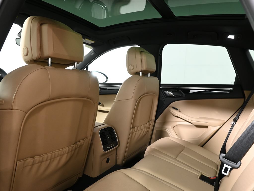 New 2026 Porsche Macan AWD/4WD image 36