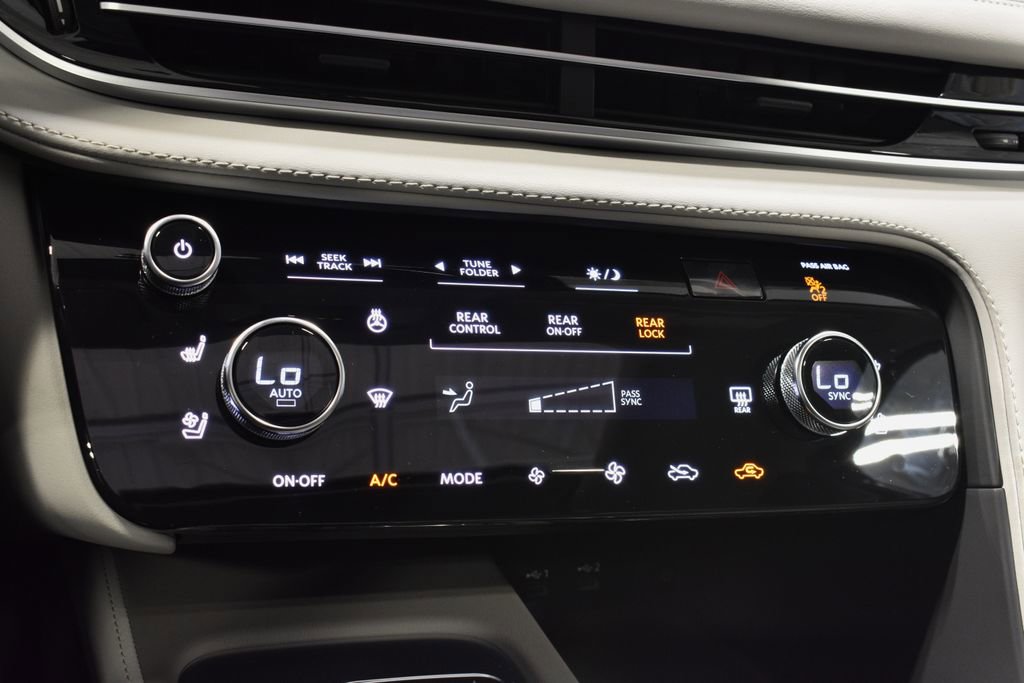 New 2026 INFINITI QX60 Luxe w/ Family Package image 25