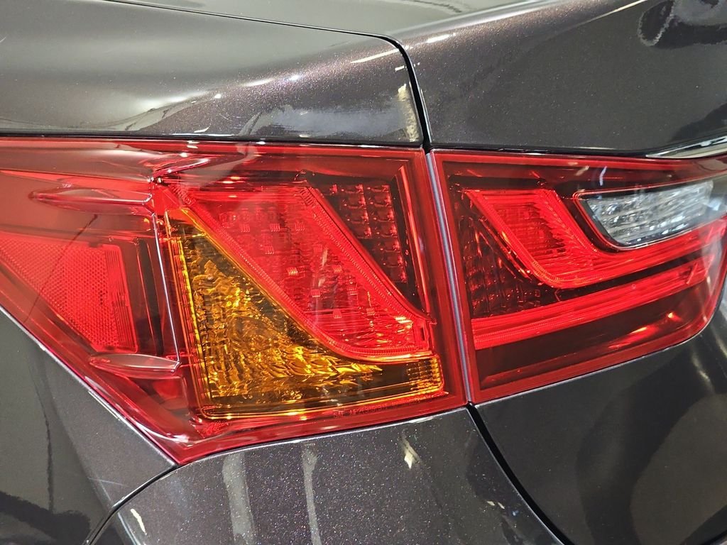 Used 2013 Lexus GS 350 AWD w/ Luxury Pkg w/Cold Weather Pkg image 35