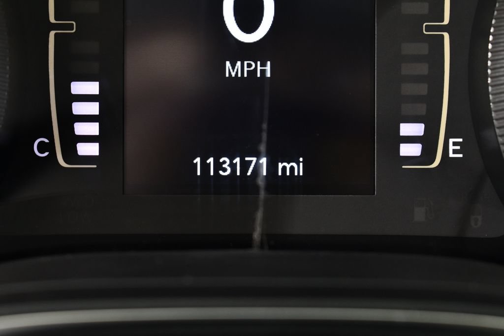 Used 2020 Jeep Cherokee Latitude Plus AWD/4WD image 28