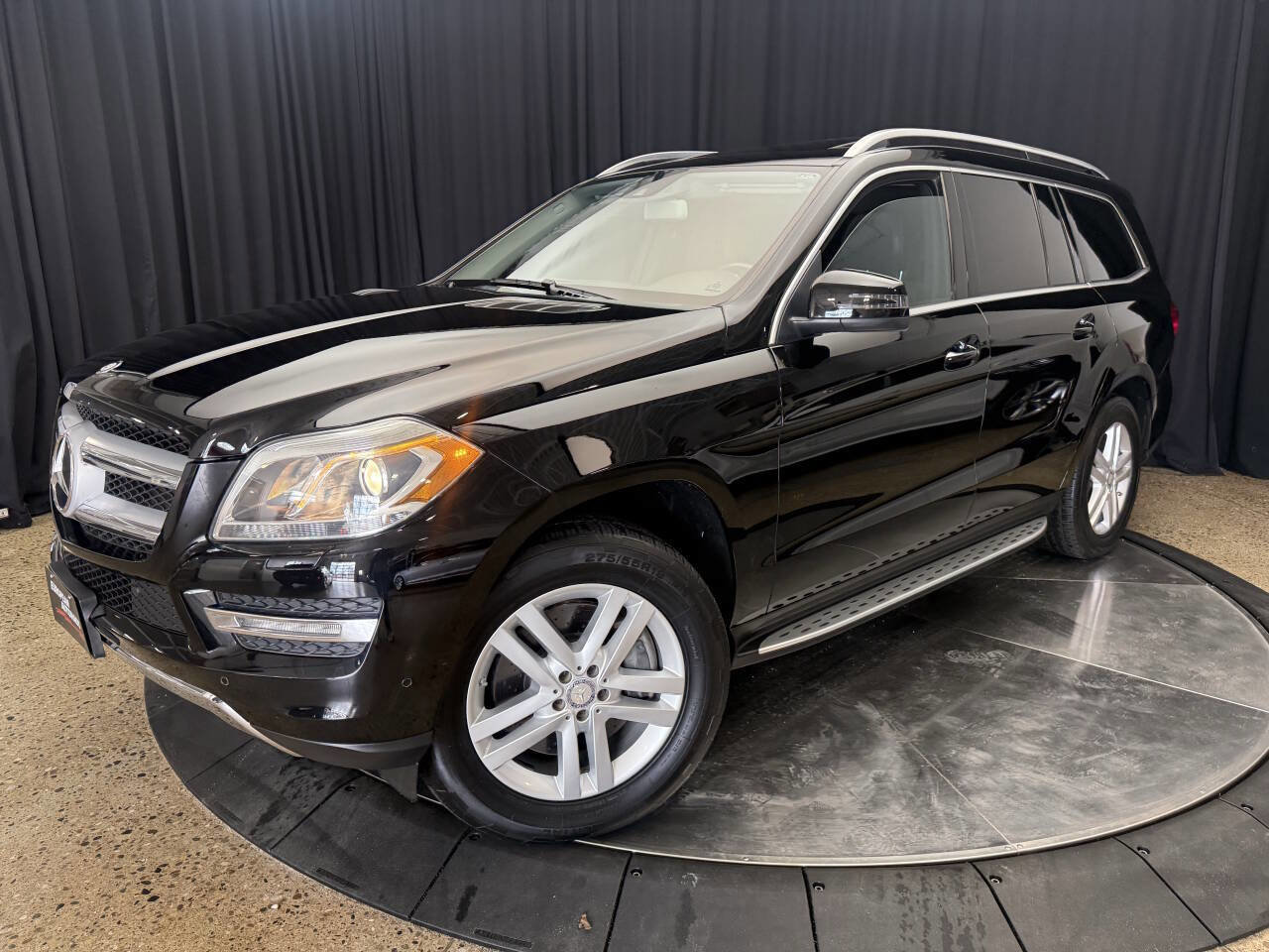 Used 2013 Mercedes-Benz GL 450 GL 450 4MATIC AWD 4dr SUV image 2