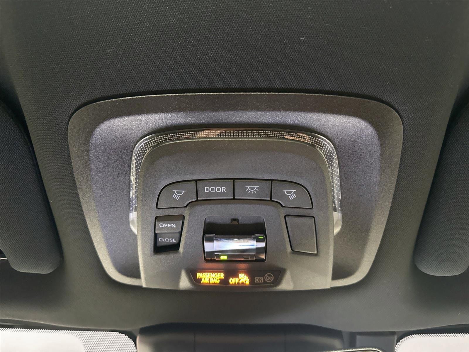 Certified 2025 Toyota Crown Platinum image 24