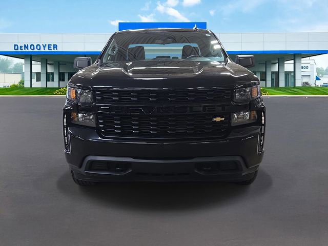 Used 2020 Chevrolet Silverado 1500 Custom w/ Custom Value Package image 2