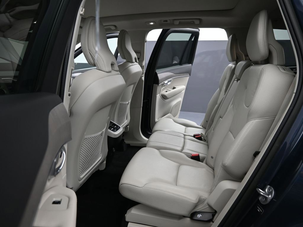 Certified 2023 Volvo XC90 B6 Plus w/ Protection Package Premier image 19