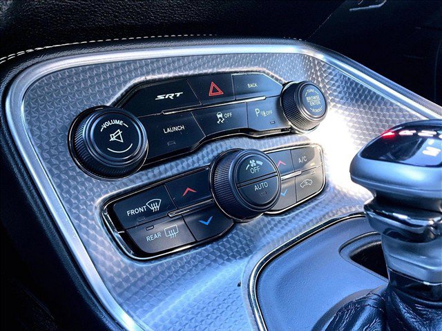 Used 2016 Dodge Challenger SRT Hellcat RWD image 23