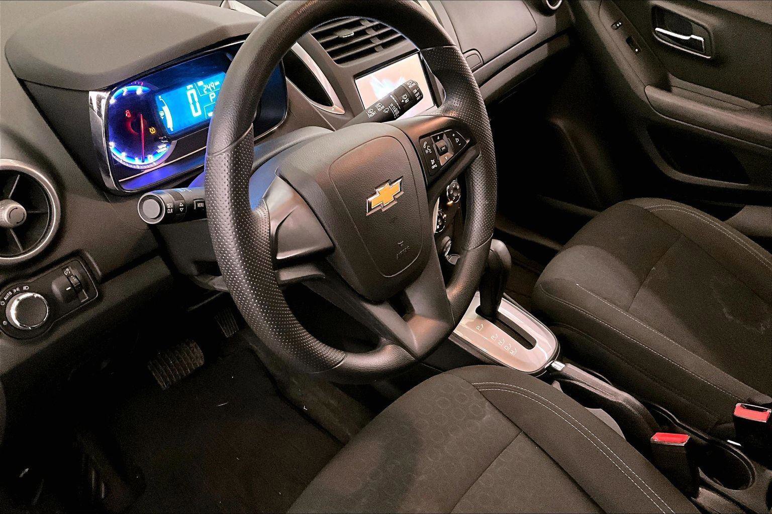 Used 2016 Chevrolet Trax LS image 12