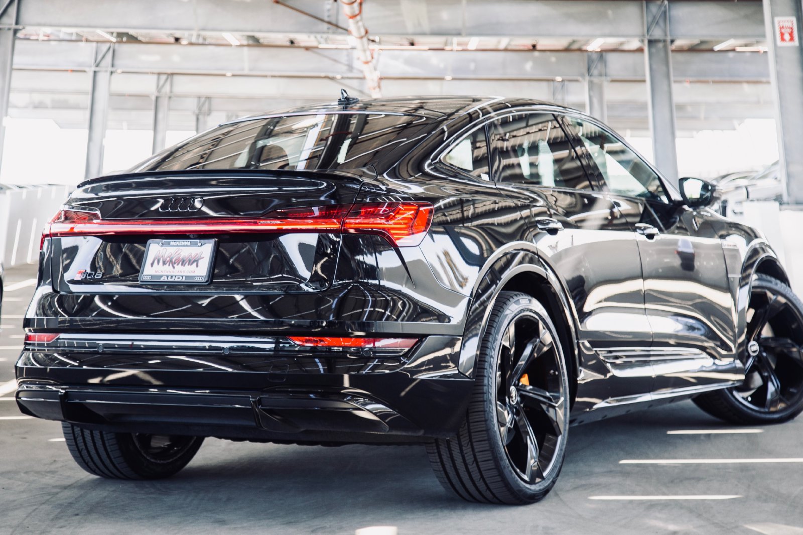Used 2023 Audi e-tron S Prestige w/ Prestige Package AWD/4WD image 5