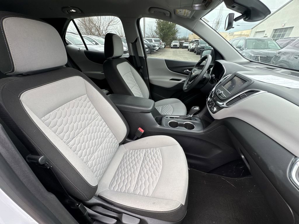 Used 2021 Chevrolet Equinox LS image 16