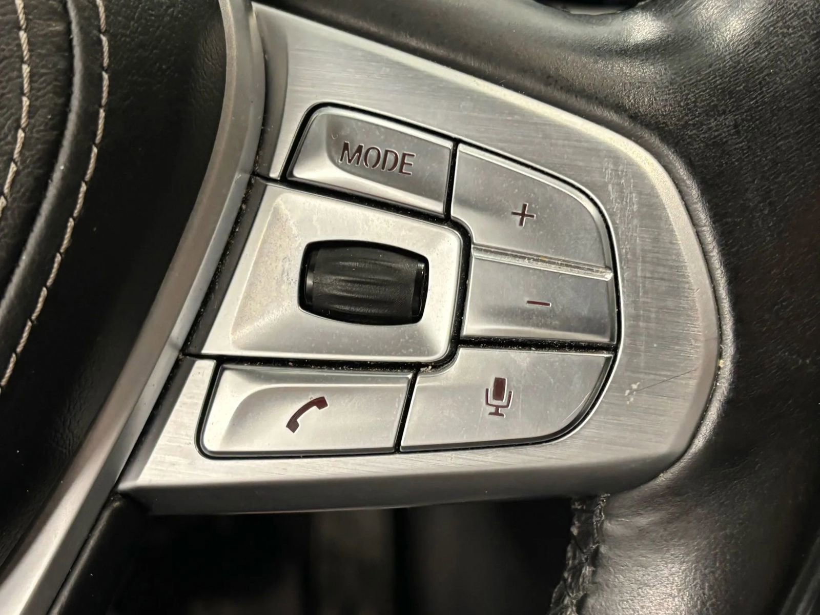 Used 2018 BMW 750i xDrive image 48