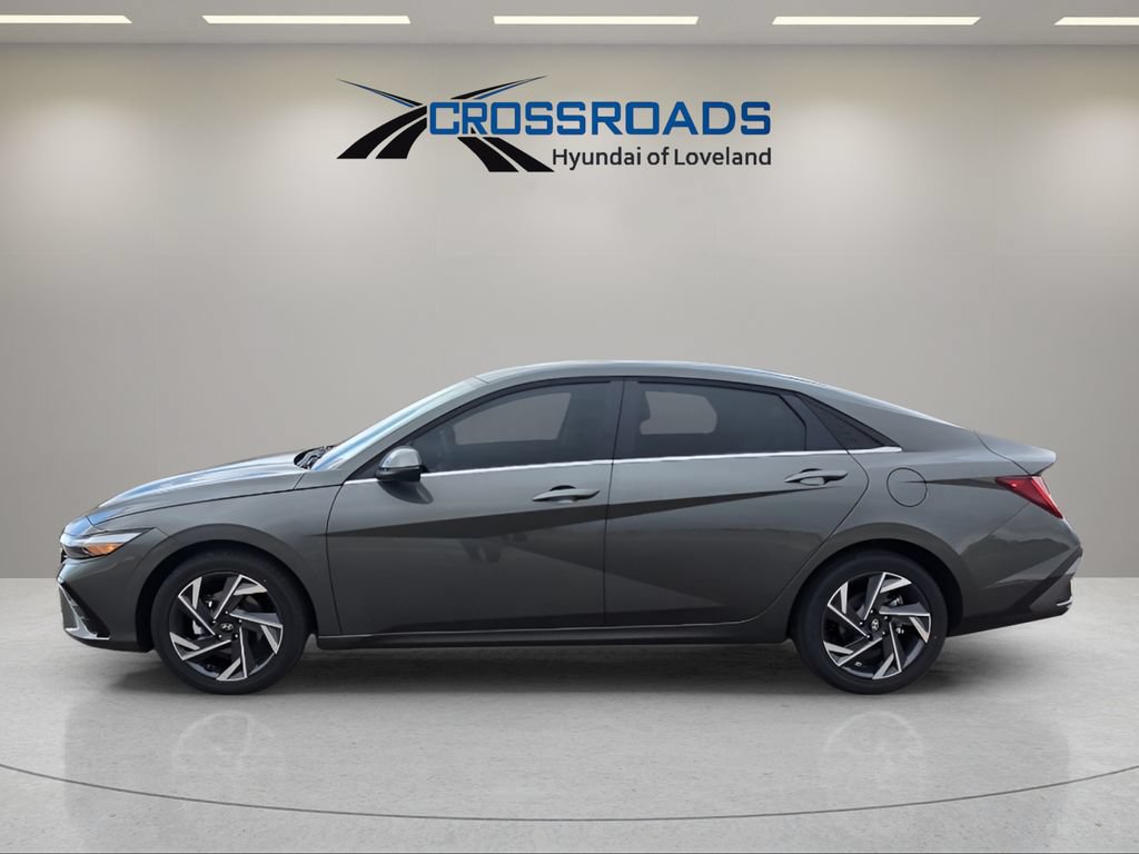 New 2026 Hyundai Elantra Limited FWD image 2