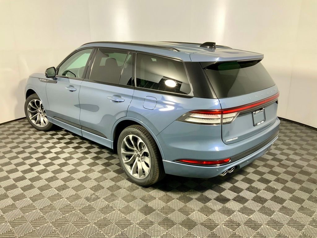 New 2026 Lincoln Aviator AWD image 15