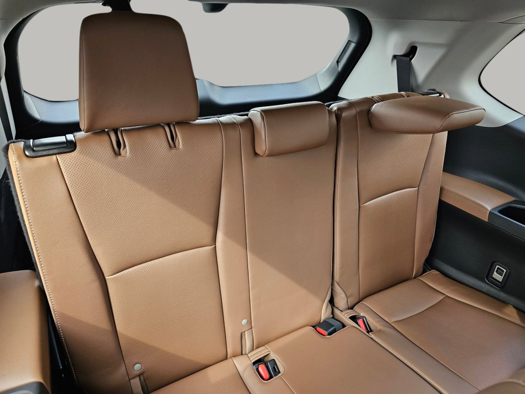 Used 2024 Toyota Grand Highlander Platinum image 25