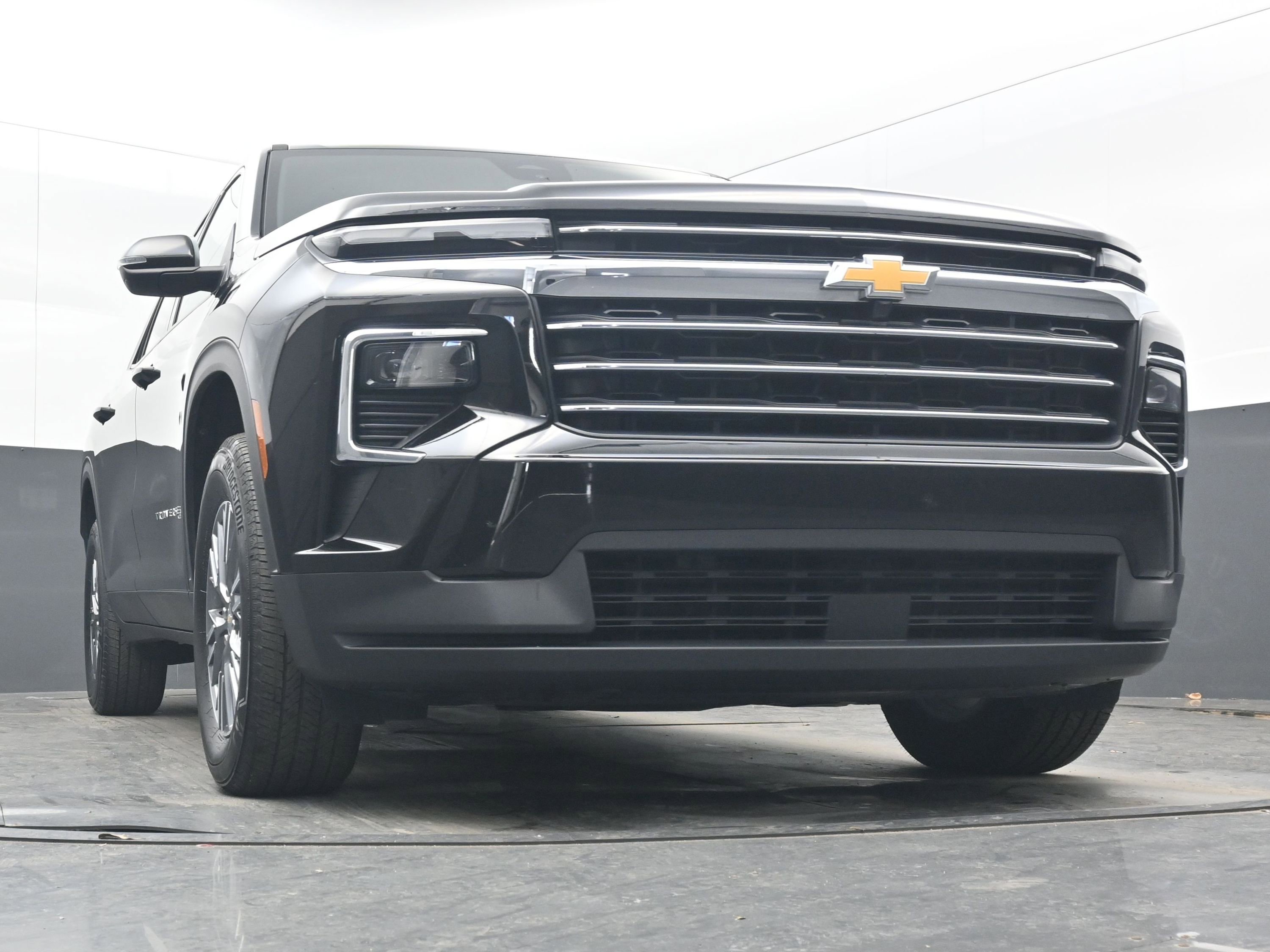 Used 2025 Chevrolet Traverse LT image 21